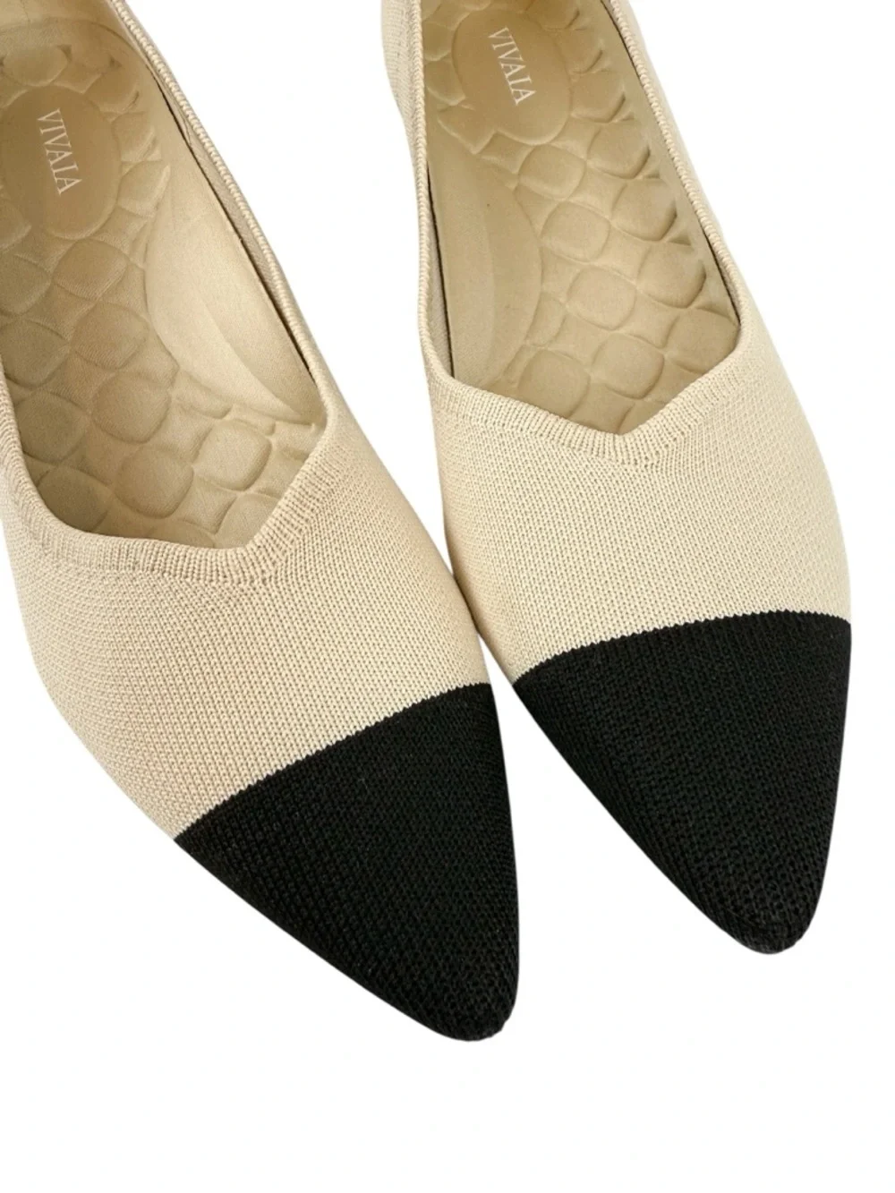 Vivaia Scarlett Pointed Toe Kitten‎ Heel Cream Ivory Black Size 9